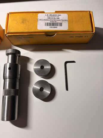 DIE de recarga L. E. Wilson 308w: Seater DIE y Bushing Neck DIE + Bushing 308 w. 

Están en Asturias. 02