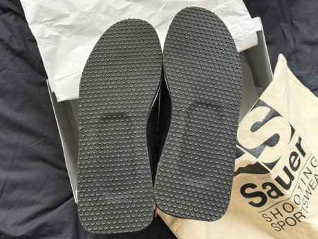 Vendo zapatos de tiro Sauer Easy Top. Talla 41. Están prácticamente nuevos. En su caja. Estan en Madrid. 01