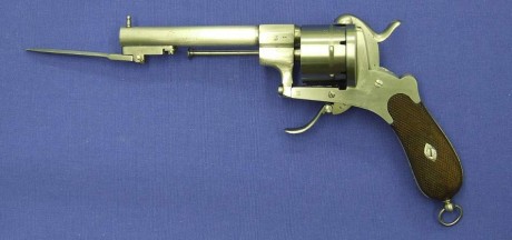 Voy a colocar unas fotos de un arma larga alemana de llave de mecha del siglo XVI. 61