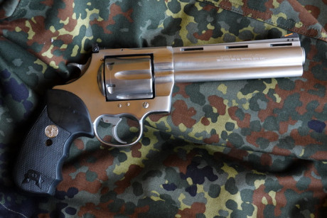Colt Anaconda en calibre 44 Magnum. De 1995, en estado perfecto. Muy pocos disparos.
Con estuche rígido, 01