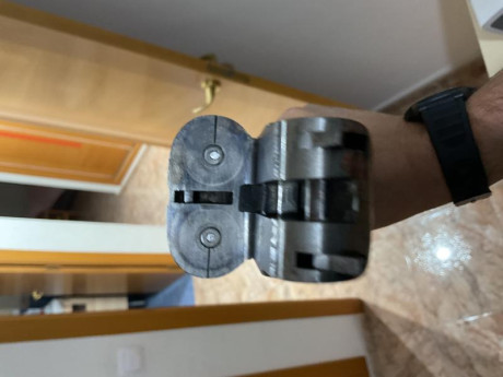 Hola a todos:

Pues veréis,tengo esta escopeta que la compró mi padre en paz descanse en los años 70,
Me 100