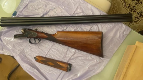 Calibre 12 /70 se encuentra en Malaga capital pido 150 euros, esta bien de todo y muy ajustada, se puede 01