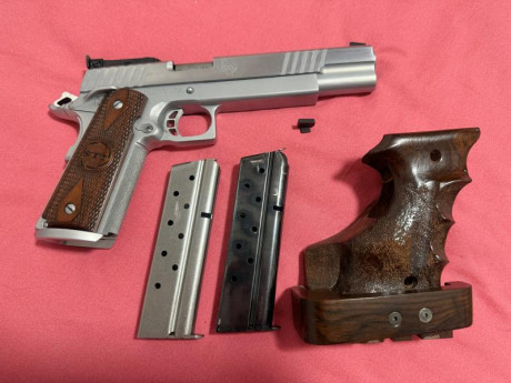 IMPOLUTA Y CON UN AJUSTE EXCEPCIONAL, DISPARADOR EXTREMADAMENTE AFINADO Y CON UNA SALIDA SIN ARRASTRES
•	2 02