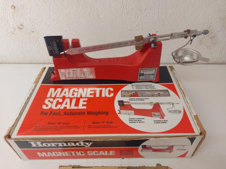 Por cese de la actividad deportiva, sigo vaciando el armero....
Vendo Bascula magnética Hornady M en perfecto 01