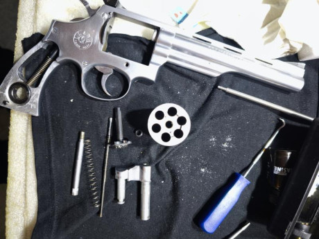 Pues como digo en el asunto. No existen armas viejas, existen armas sucias... 02