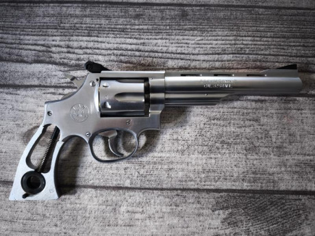 Pues como digo en el asunto. No existen armas viejas, existen armas sucias... 01