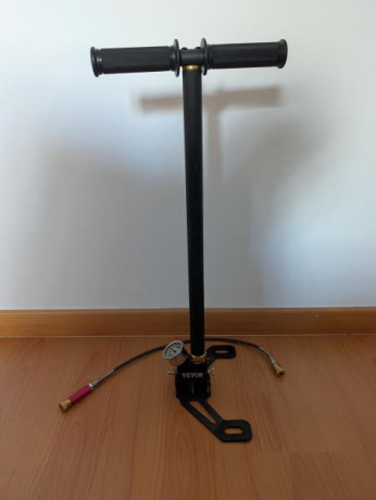 Por haber dejado las PCPs vendo mi bomba de mano Vevor de 3 etapas.
Está como nueva. Sin ningún tipo de 02