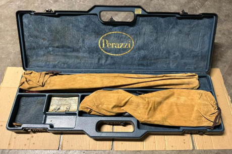 Se vende escopeta Perazzi MX1-B – cañones de 70 cm

Las maderas y los cañones se encuentran en muy buen 00