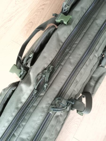 Funda para 2 rifles MILTEC Molle verde  2 armas largas de hasta 105 cm de largo, Altura: 28,5 cm. 

Posibilidad 20