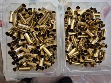 Limpiando rincones. Vendo 600 vainas del 32 de un disparo, desenpistonadas, recalibradas y limpias. 50 00