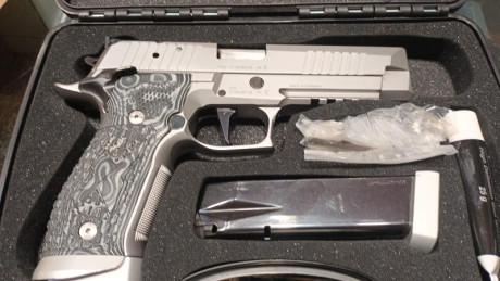 Todo de origen , impecable , precisión espectacular,  guiada en F , en Madrid 
3800 euros 
No me interesan 01