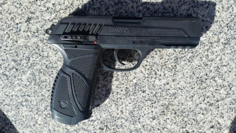 Buenas compañeros, se cede gamo pt-85 Blowback,pistola co2,calibre 4,5, precio 80e con envío incluido, 01