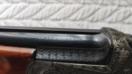 Esta escopeta es de mi padre, no la usa hace como 30 años y está aquí nueva. Me parece preciosa pero no 10