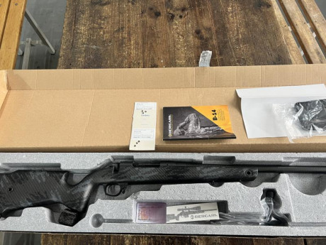 Vendo bergara b14 crest Carbon 7 PRC, NUEVO EN SU CAJA. 
Con prueba de agrupación Bergara. 
1800€, posibilidad 01