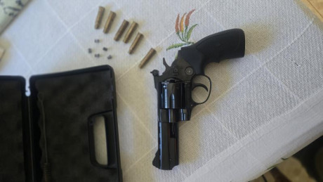 REVOLVER DE AIRE PRE-COMPRIMIDO ESPECIAL DE TIRO TODO ACERO
6 CARTUCHOS CAÑON 95 MM DE CAÑON ESTRIADO
MIRA 02