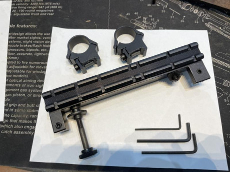 Sin estrenar con carril lateral para poder cargar con los clips  anillas de 25 mm 
150 más gastos 00