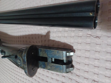 Escopeta Garbi 12/70, media pletina y estractora,  *** y *, 71 cm de cañón en muy buenas condiciones. 01