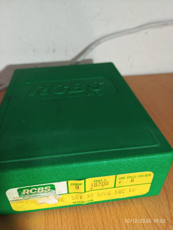   VENDO DIES RCBS DEL CALIBRE 38 SWC NUEVOS POR HABERME EQUIVOCADO DE CALIBRE , ME COSTARON 120 + ENVIO.

PRECIO 00