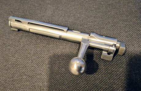 Vendo Carl Gustafs calibre 6,5x55 del año 1915 en perfecto estado.
Lo compré hace unos cuarenta años en 160