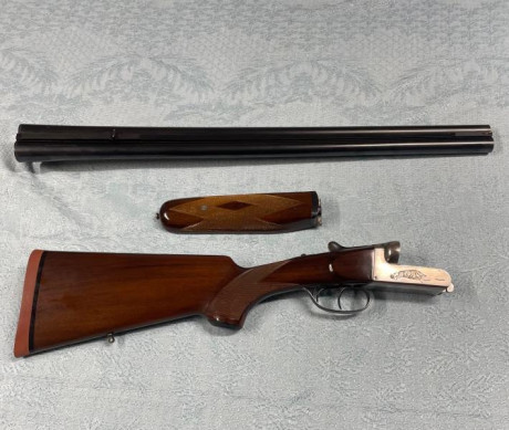 Ugartechea modelo jabalí calibre 12, en perfecto estado original, sin golpes ni rayaduras. Modelo de sobras 02