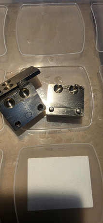 Se vende casi nuevo, poco uso

1x .354 Bola  70 euro mas portes
1x .378 Bola  70 euro mas portes
1x .452 01