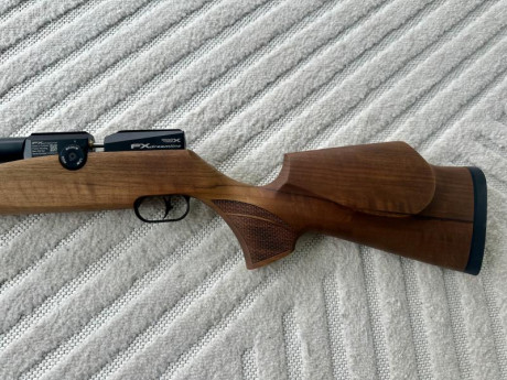 Se vende carabina FX Dreamline Classic 5.5mm, con culata de madera nueva y culata sintetica, moderador 00