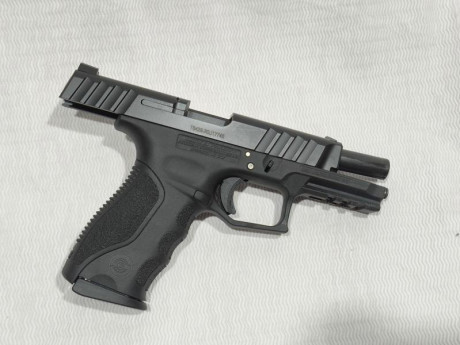 Por exceder el cupo de la "F" vendo una Stoeger STR9.
Muy poco uso, esta perfecta. Viene con 01