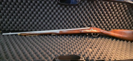 Hola,

En venta, Brown Bess poco usado cal .75.
Si le disparo 10 veces es mucho, no es lo mío.

El rifle 02
