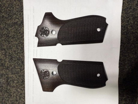 Buenas tardes, estoy buscando cachas para pistola S&W 952-1 ya sean nuevas o de segunda mano o también 11