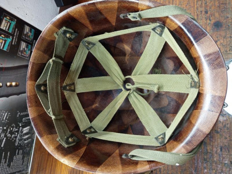 Después de veinticinco años guardado en una caja y proveniente de una trinchera de los Balcanes,.por fin 01