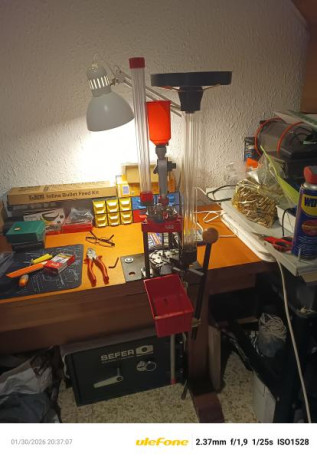 Un saludos a todos, creo que de la misma forma que mostramos nuestras
armas a los colegas del foro también 60