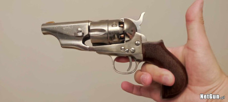 Hola,

Busco un Colt pocket police snubnose 1862 en acabado inox (réplica).

Sé que es algo muy concreto, 00