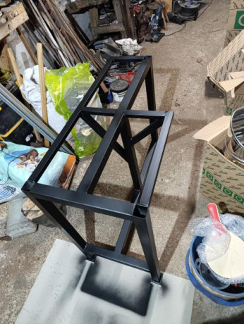 Me he fabricado una mesa de tiro en casa basándome en imágenes , he ido sacando las medidas que me parecían 00