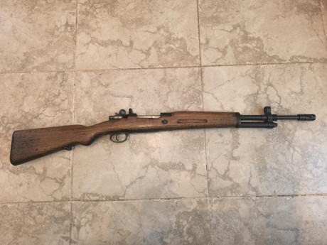 Se vende FR-8, inutilizado por recamara soldada y taladros en el cañón, cerrojo inutilizado. Marcaje de 00