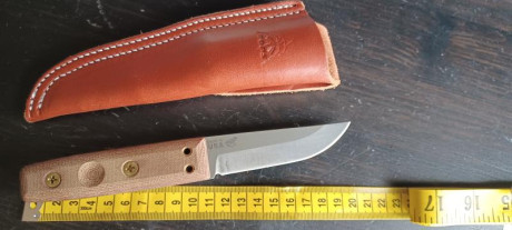 Es original made in USA, no del chino. Acero carbono 1095. Jamas ha salido de casa. No ha cortado ni papel. 02