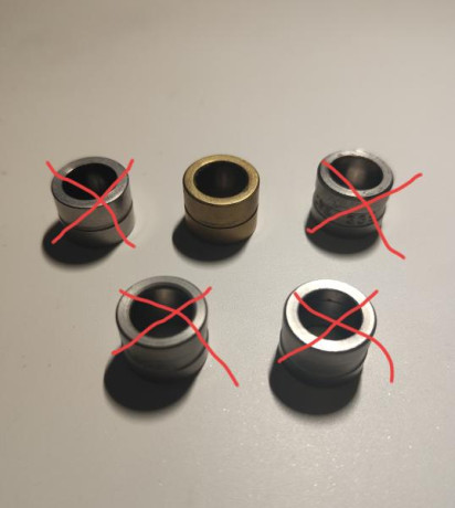 Se vende el siguiente material de recarga para el .308w. Todo con poco uso, se vende por haber comprado 10