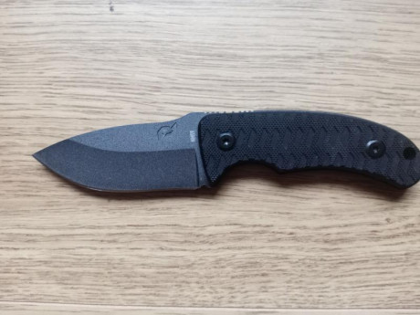 Vendo Schrade Wolverine Mini
Longitud de la hoja 7,5 cm 
Peso 100 g
Material del mango G10
Tipo de acero 02