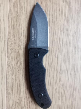 Vendo Schrade Wolverine Mini
Longitud de la hoja 7,5 cm 
Peso 100 g
Material del mango G10
Tipo de acero 00