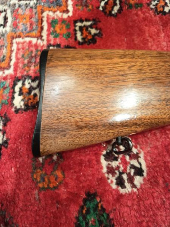 Antigua pero no se ha usado en más de 20 años. Con un golpe en la madera que se aprecia en una fotos. 40