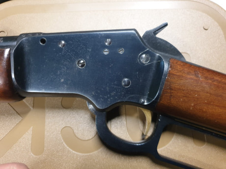 Se vende carabina Marlin de palanca modelo golden 39 AS 
Cañón corto.
Desmontable.
Guiable tanto en E 40