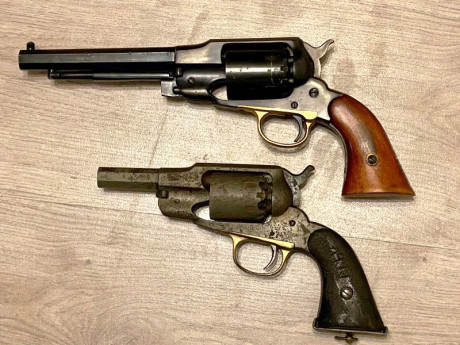 Hola,

Busco un Colt pocket police snubnose 1862 en acabado inox (réplica).

Sé que es algo muy concreto, 20