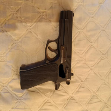 Vendo pistola Star 30M en buen estado . Funciona perfectamente. Se encuentra en Toledo, precio 280€ si 02