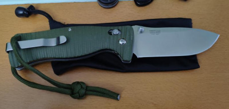 Saco a la venta este lote de navajas, todas en perfecto estado.

Spyderco Tenacious G-10 Filo Liso 40€ 02