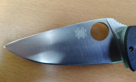 Saco a la venta este lote de navajas, todas en perfecto estado.

Spyderco Tenacious G-10 Filo Liso 40€ 72