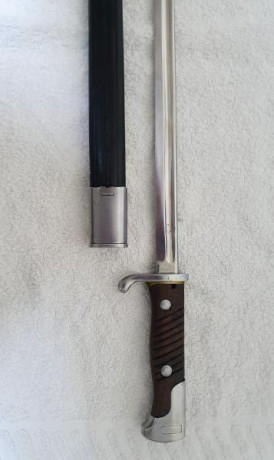 Vendo una rara y escasa bayoneta para Mauser Peruano, una G 98 en excelente estado. El acero sin ningún 11