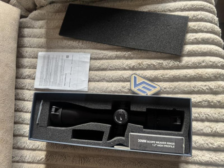 Se vende visor vector optics veyron 3-12x44 con unos 30/40 disparos, primer plano focal (ffp) viene con 01
