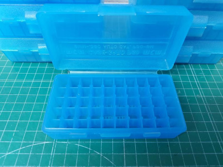 Por cese de la actividad deportiva, sigo vaciando el armero....
Vendo lote 10 cajas munición MTM Case-gard 02