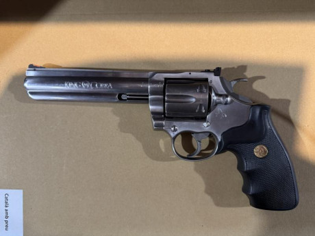 Buenas tardes, vendo Revólver.357 ,650 euros transporte incluido,un saludo. 01