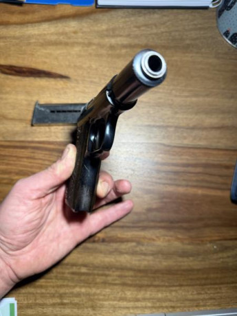   Vendo pistola Astra Falcon 4000 calibre 9 corto – 380 auto.   

La pistola está en perfecto estado y 40