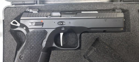 En venta CZ SHADOW 2. Espectacular estado. Impecable. Ni un rasguño. Muy cuidada. Solo usada en precision. 00